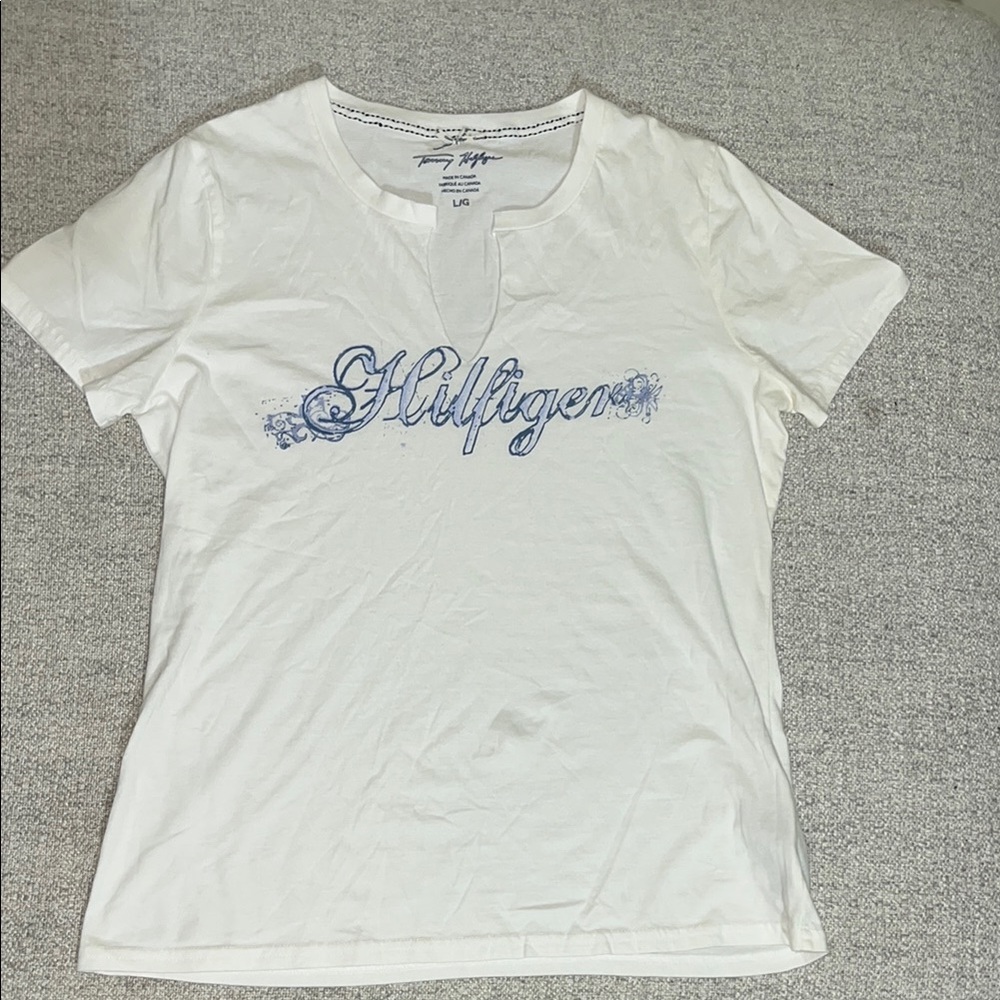 Y2K Vintage Tommy Hilfiger T-Shirt